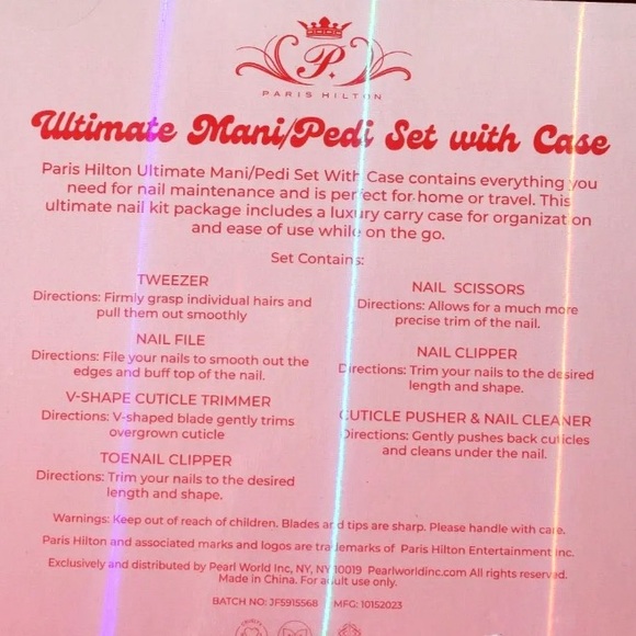 NEW IN BOX PARIS HILTON ULTIMATE MANI/PEDI PINK SET WITH HEART CASE, NIB - Picture 4 of 4